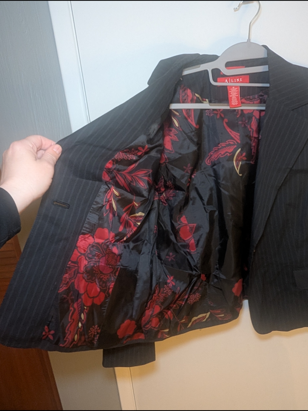 Women's Black Pinstripe Blazer with Floral Lining - Picture 3 of 8